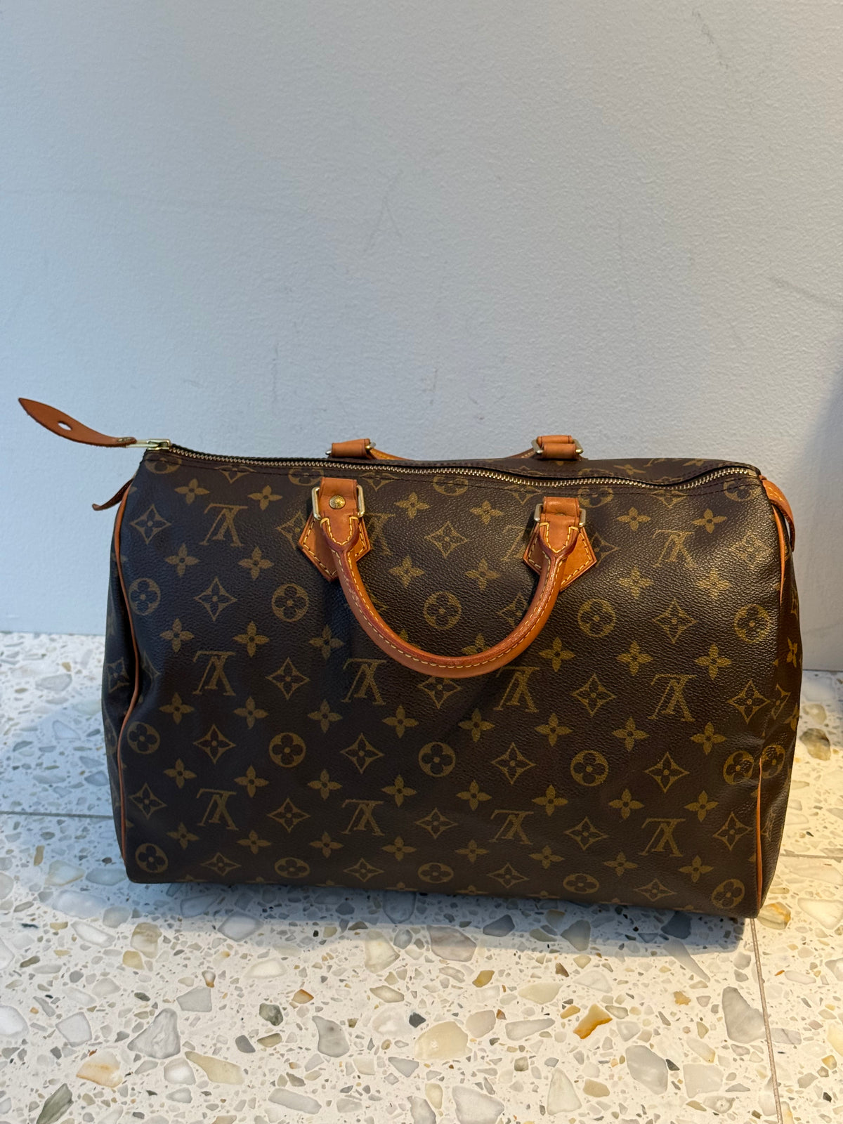 Louis Vuitton Speedy 35