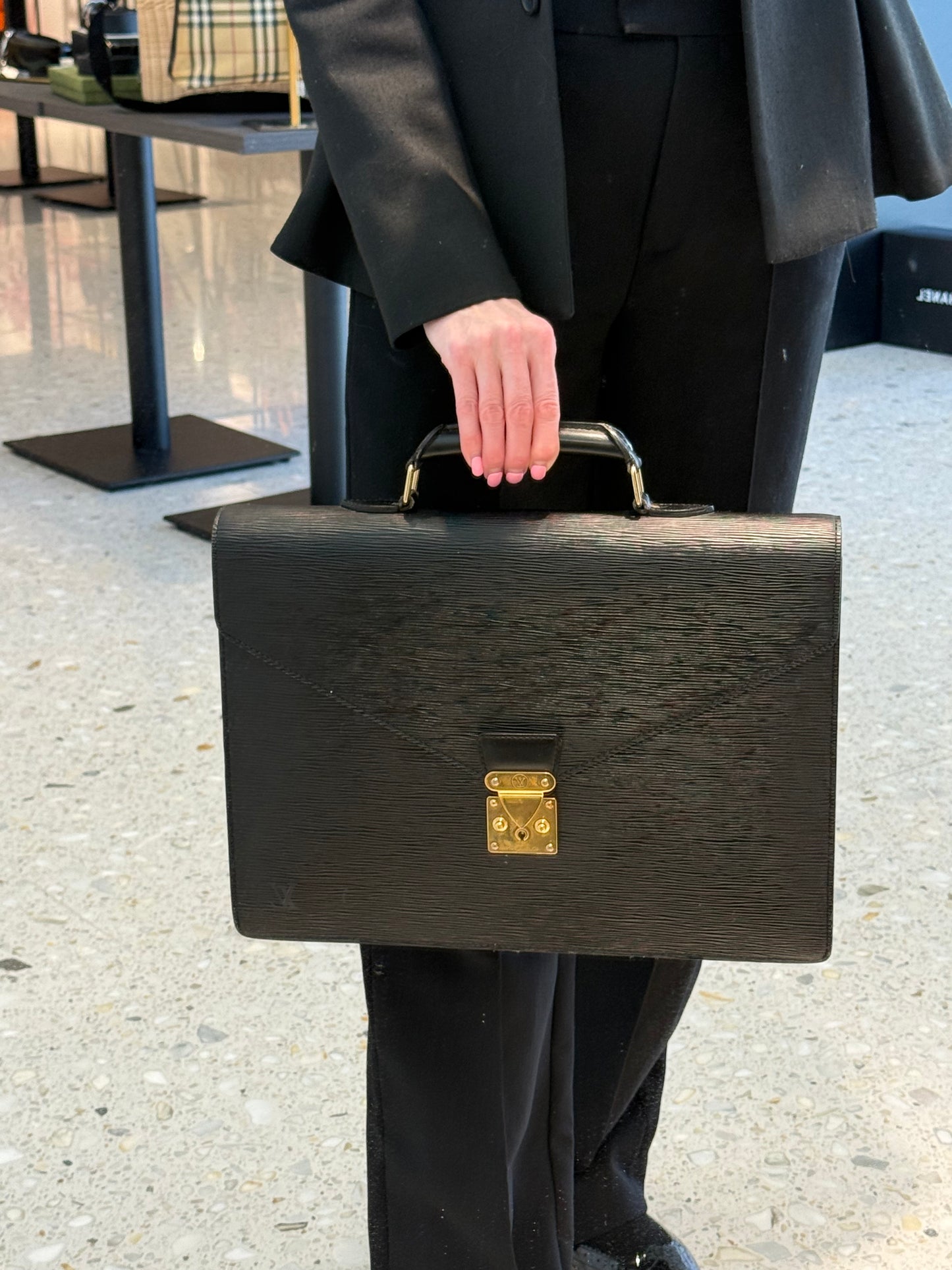 Louis Vuitton Serviette Conseiller