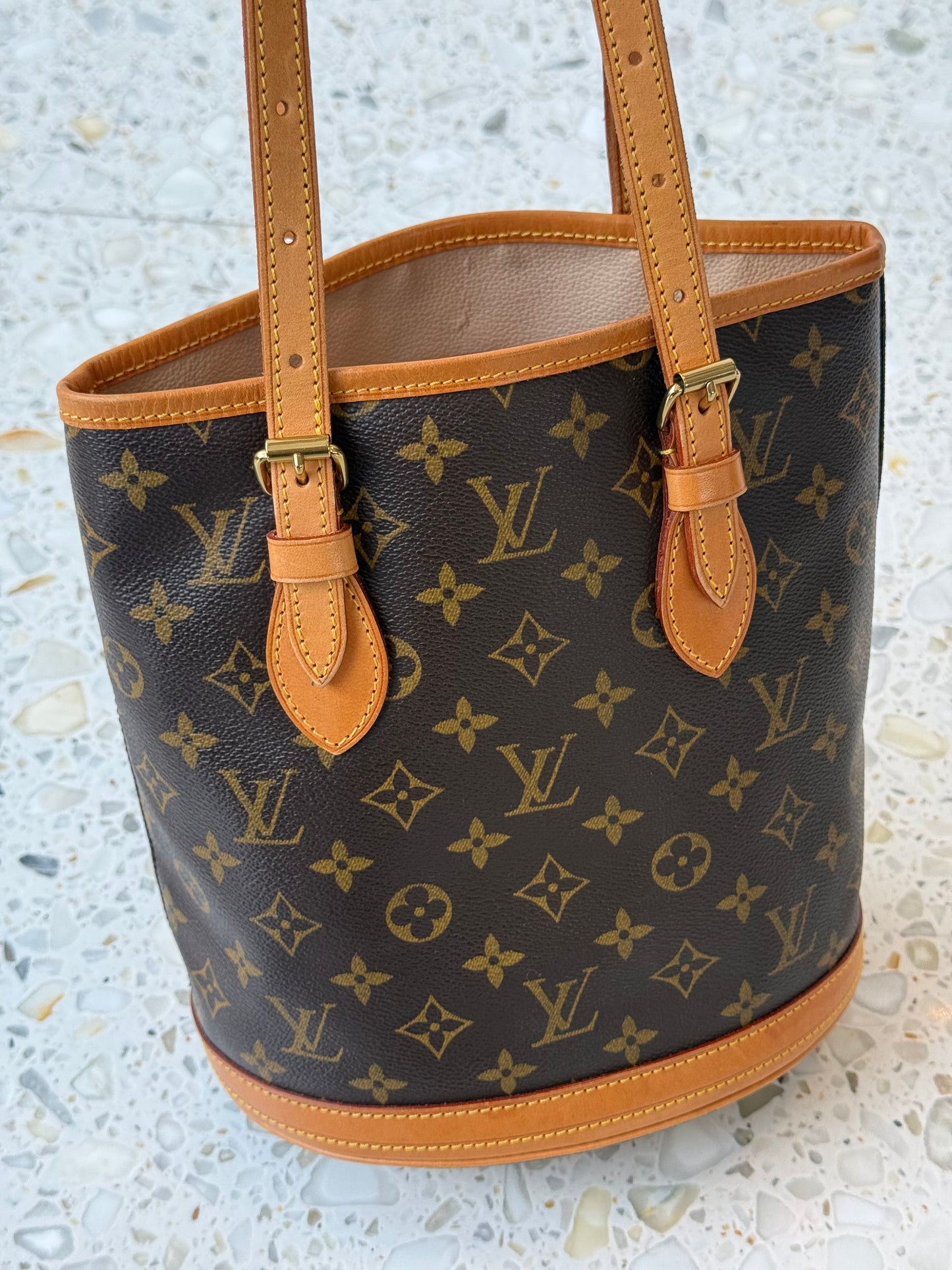 Louis Vuitton Bucket PM