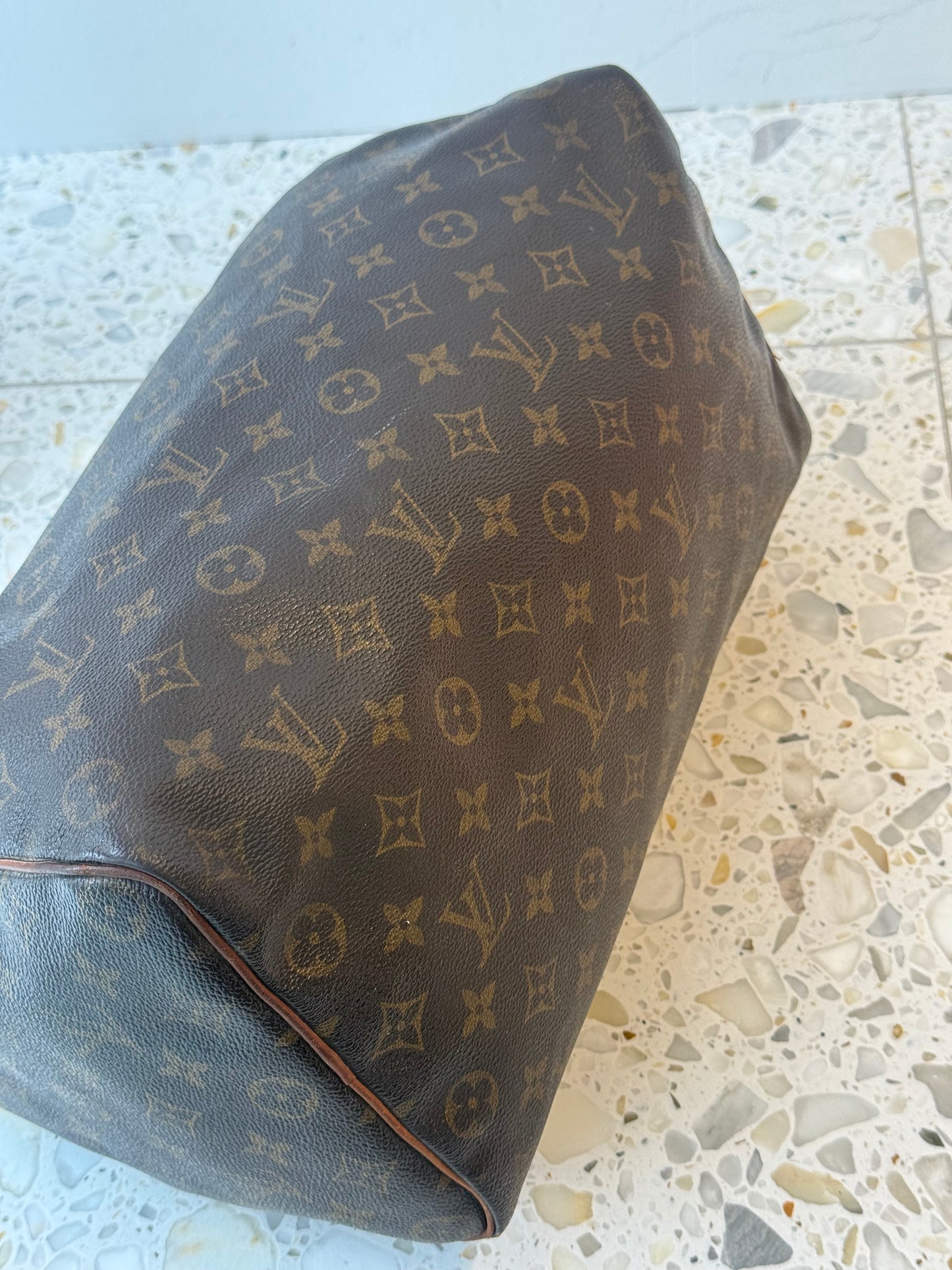 Louis Vuitton Speedy 35