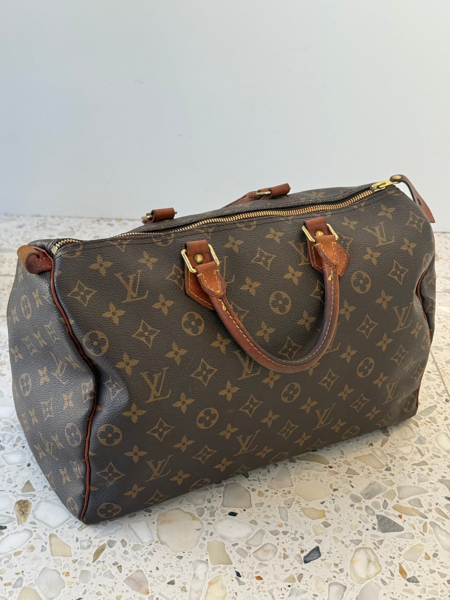 Louis Vuitton Speedy 35