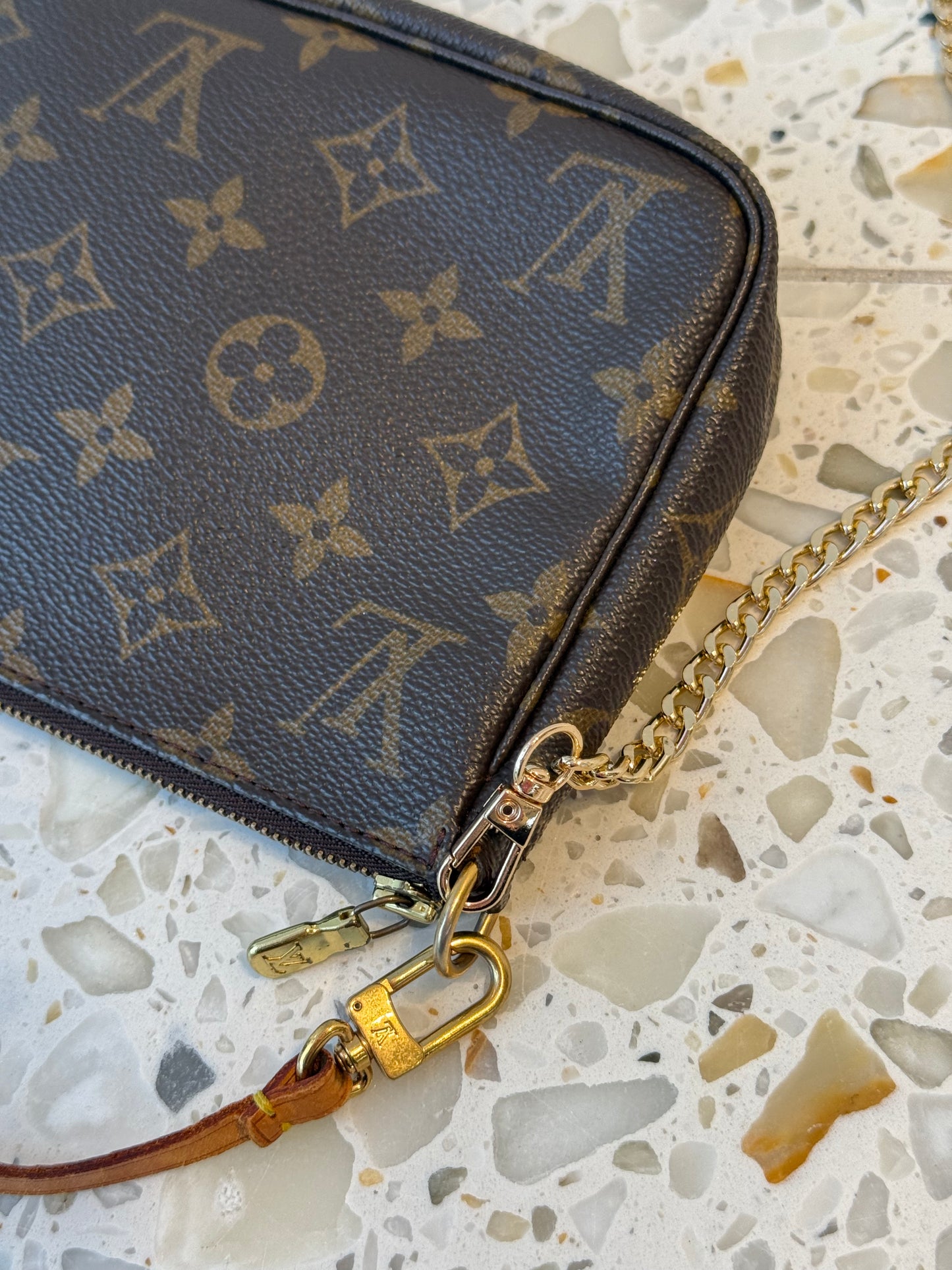 Louis Vuitton Pochette