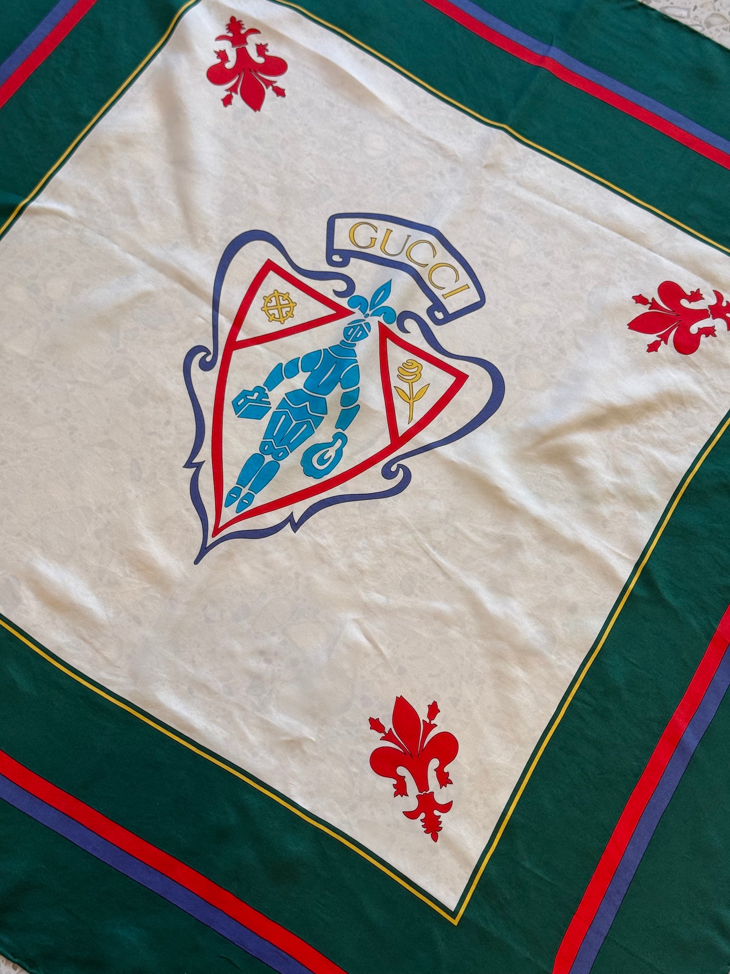 Gucci Silkeskjerf
